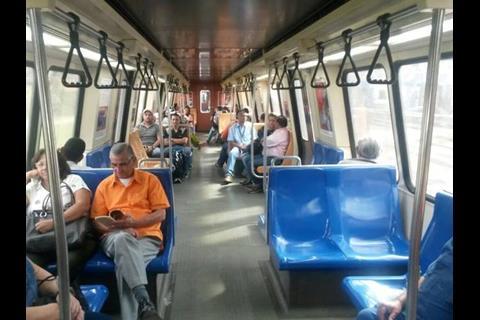 tn_ve-caracas_metro_L2_refurb_train_interior.jpg